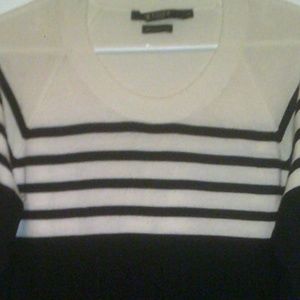 NEW WOOL LADIES SWEATER**MAKE AN OFFER**